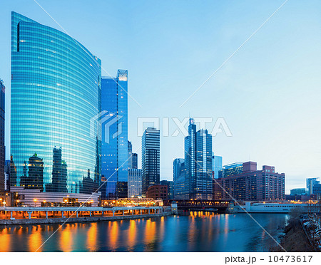 Chicago downtown at dusk Chicago downtown at dusk 10473617