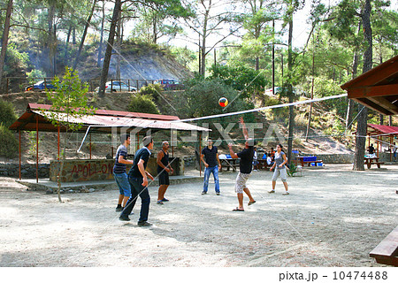 People playing ball 10474488