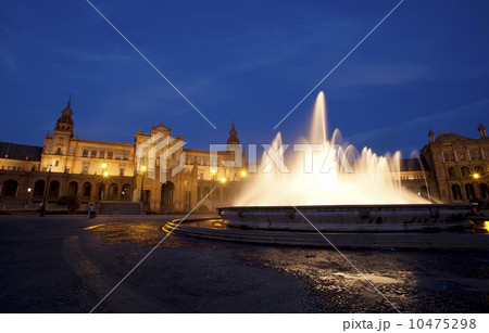 fountain at Plaza Espana in Sevilla 10475298