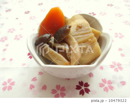 春の味覚　たけのこの煮物 10479322