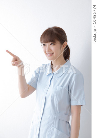 女性看護師 10485774