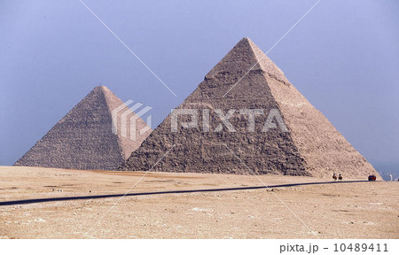 ギザのピラミッド 10489411