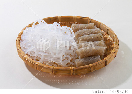 日本の食材・ねじれたこんにゃく・葛切り 10492230