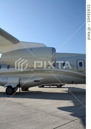 Business aircraft at an airport 10493815