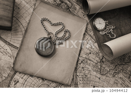 compass on old map 10494412