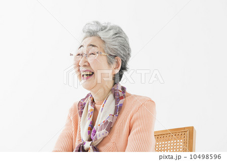 祖母と娘・在宅介護 10498596
