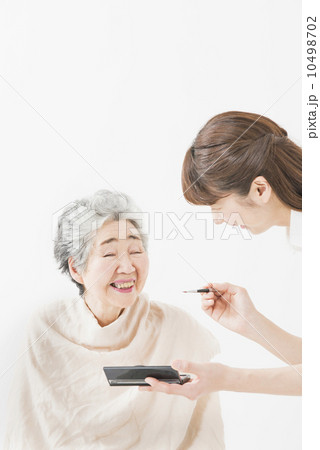 祖母と娘・在宅介護 10498702