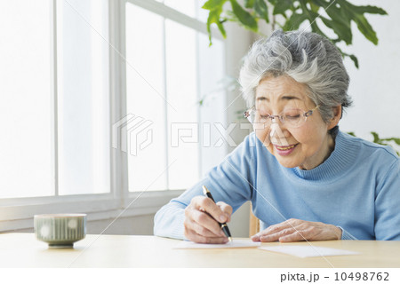 祖母と娘・在宅介護 祖母と娘・在宅介護 10498762