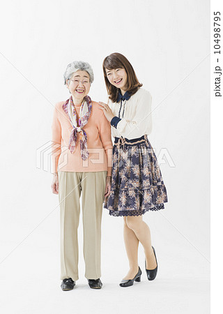祖母と娘・在宅介護 10498795