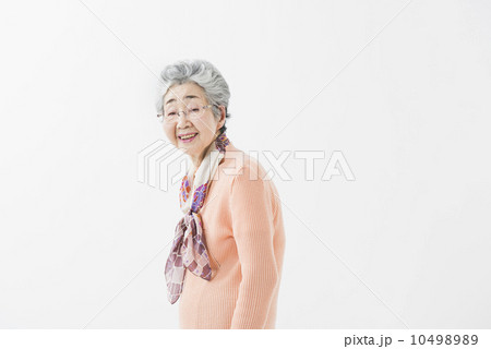 祖母と娘・在宅介護 10498989