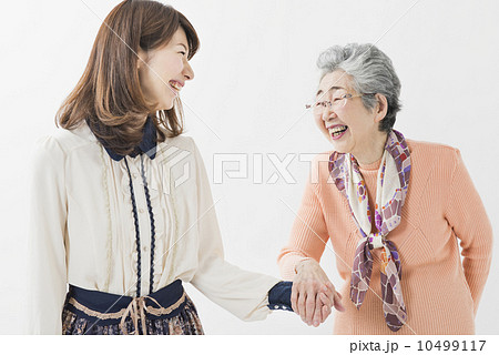 祖母と娘・在宅介護 祖母と娘・在宅介護 10499117