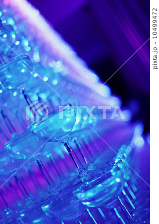 大人の雰囲気のシャンパンタワー 10499472