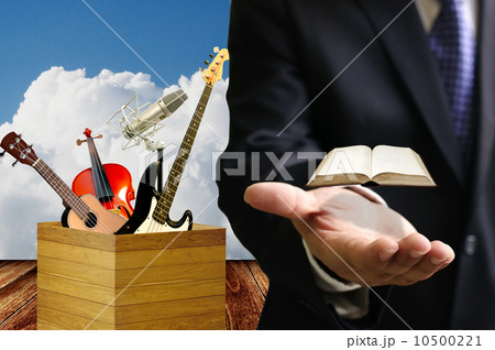 Teacher share the musical knowledge Teacher share the musical knowledge 10500221