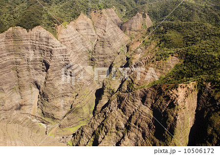 Elevated view of canyon Elevated view of canyon 10506172