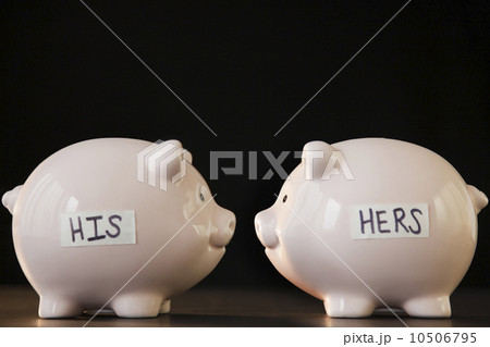 His and hers piggy banks 10506795