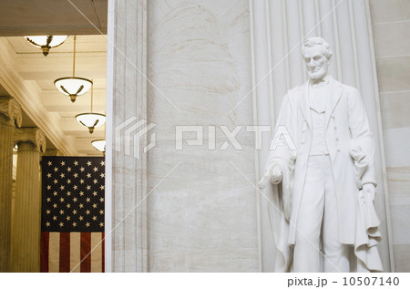 USA, Washington DC, Capitol Building, Close up of statue USA, Washington DC, Capitol Building, Close up of statue 10507140