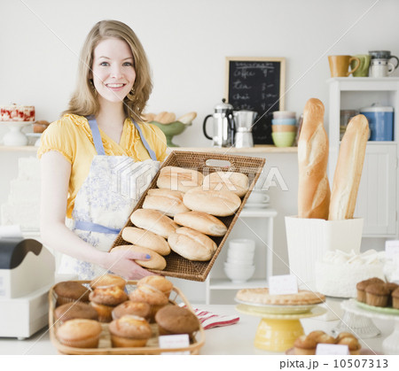 Woman working in bakery 10507313