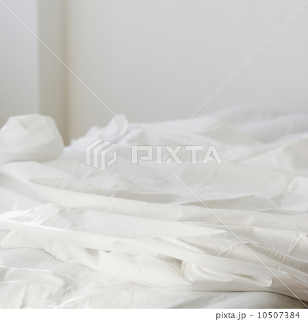 Close up of unmade bed Close up of unmade bed 10507384