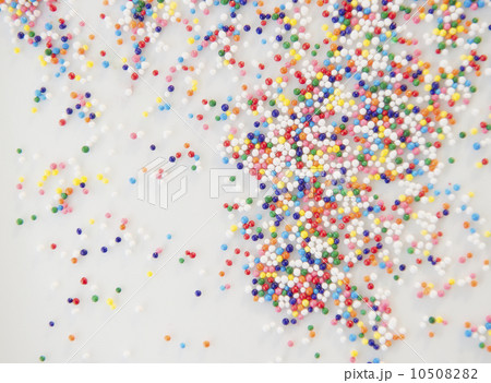 Sprinkles on dessert Sprinkles on dessert 10508282