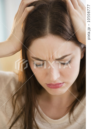 Woman suffering from headache Woman suffering from headache 10508777