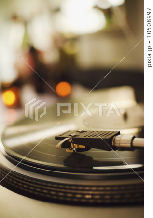 Close-up of turntable 10508997