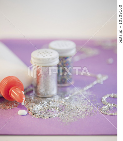 Glitter and glue Glitter and glue 10509160