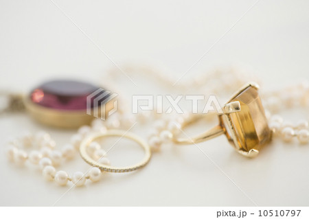Studio shot of jewelry 10510797