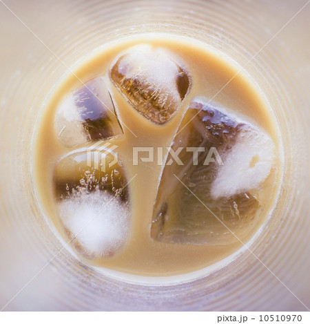 Studio shot of iced coffee Studio shot of iced coffee 10510970