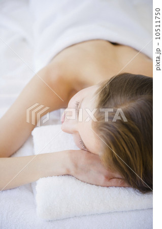 Woman relaxing in spa 10511750