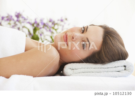 A woman at a spa 10512130
