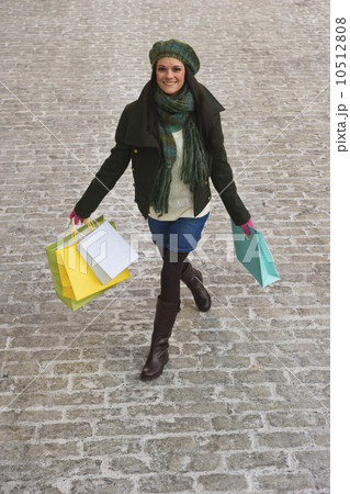 Woman shopping Woman shopping 10512808
