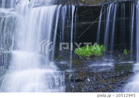 A scenic waterfall 10512945