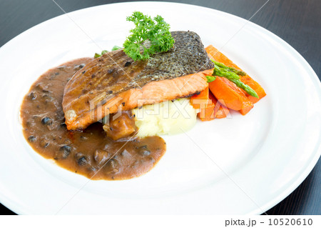 grilled salmon steak grilled salmon steak 10520610