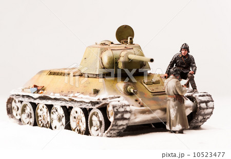 Halt of soviet t 34 tank crew 10523477