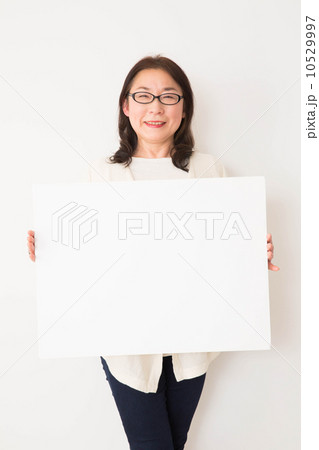 ミドル女性 ミドル女性 10529997