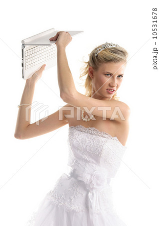 offended bride with laptop 10531678