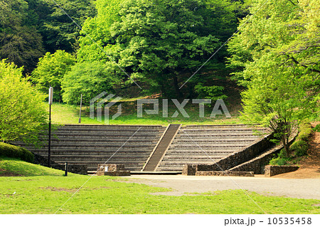 四季の森公園の野外ステージ 10535458