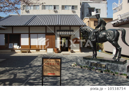 騎馬像　秋山好古 10538754