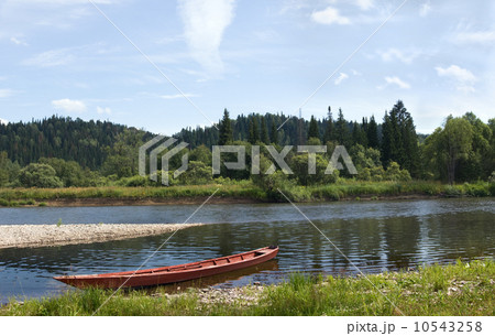 Ìountain river 10543258