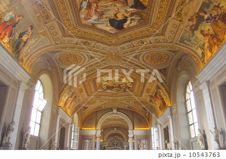 バチカン美術館  廊下 10543763