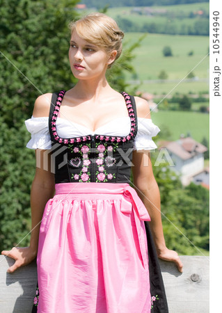 Young woman in a dirndl 10544940