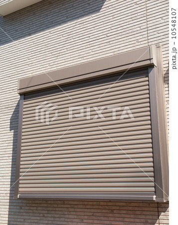 住宅の窓の防火シャッター 住宅の窓の防火シャッター 10548107