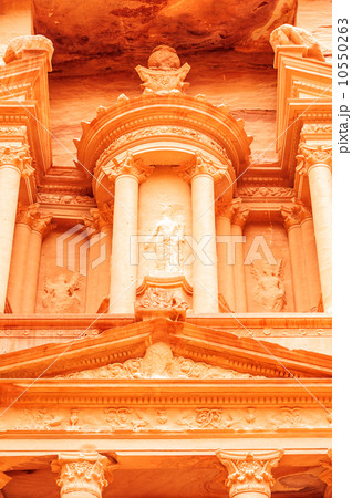 エル・カズネ(ヨルダン、ペトラ遺跡) 10550263