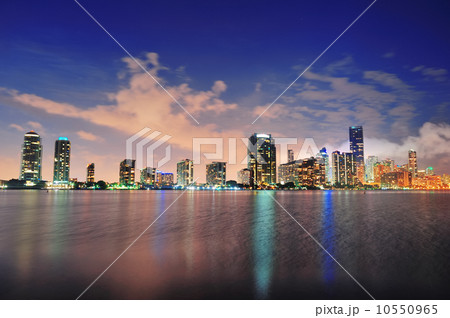 Miami night scene 10550965