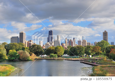 Chicago skyline 10550975