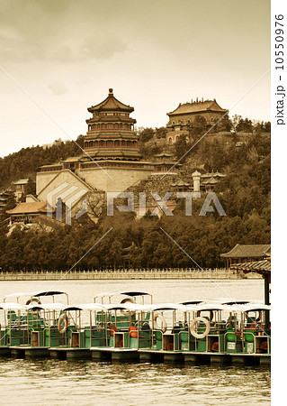 Summer Palace 10550976