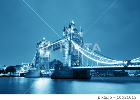 Tower Bridge at night 10551015