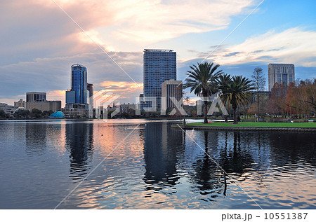 Orlando sunset over Lake Eola Orlando sunset over Lake Eola 10551387