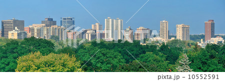 Toronto city skyline 10552591