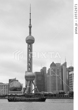 Shanghai architecture 10552971